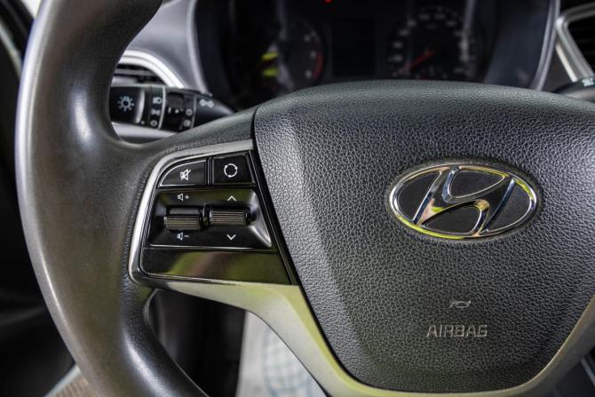 Hyundai Solaris II с пробегом 2020 года, цена 1 259 000 рублей, 183000 км, седан, Автокод Объявления