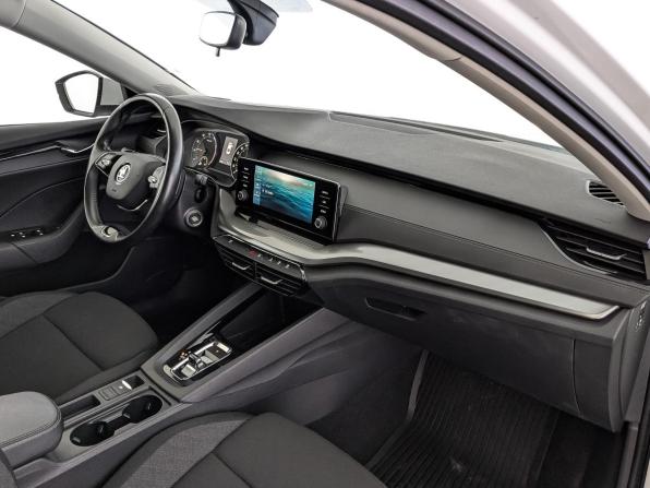 Skoda Octavia IV (A8) с пробегом 2021 года, цена 2 359 000 рублей, 69993 км, лифтбек, Автокод Объявления