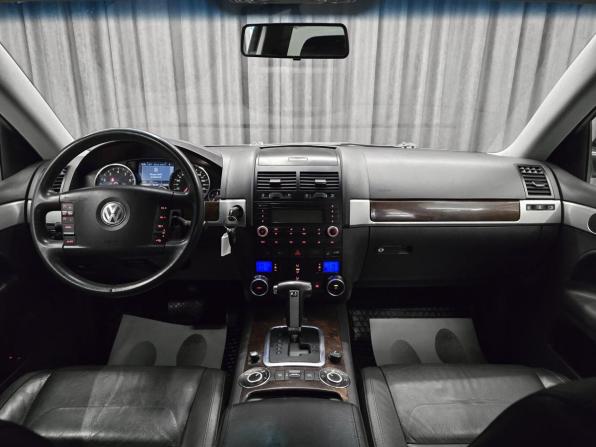 Volkswagen Touareg I Рестайлинг с пробегом 2008 года, цена 1 099 000 рублей, 239000 км, внедорожник, Автокод Объявления