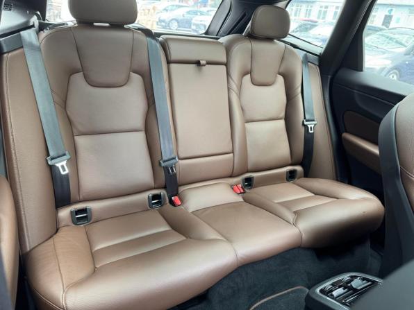 Volvo XC60 II Рестайлинг с пробегом 2022 года, цена 5 479 000 рублей, 27223 км, внедорожник, Автокод Объявления