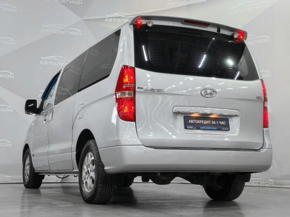 Hyundai Grand Starex I с пробегом 2008 года, цена 929 000 рублей, 302000 км, минивэн, Автокод Объявления