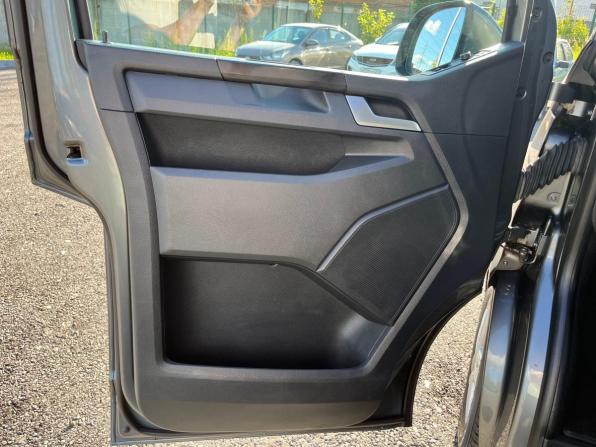 Volkswagen Caravelle T6 с пробегом 2019 года, цена 3 450 000 рублей, 135000 км, минивэн, Автокод Объявления