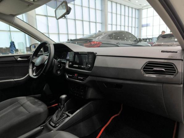 Volkswagen Polo VI с пробегом 2020 года, цена 990 000 рублей, 180000 км, лифтбек, Автокод Объявления