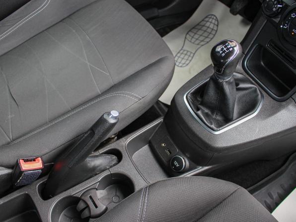 Ford Fiesta Mk6 Рестайлинг с пробегом 2016 года, цена 845 000 рублей, 89080 км, седан, Автокод Объявления