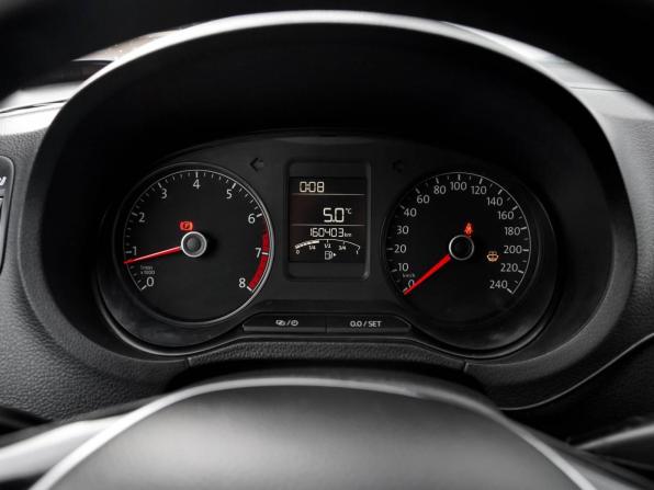 Volkswagen Polo V Рестайлинг с пробегом 2018 года, цена 780 000 рублей, 160000 км, седан, Автокод Объявления