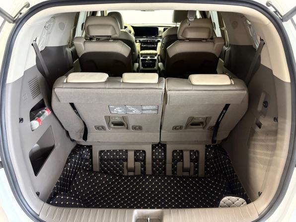 Kia Carnival IV с пробегом 2022 года, цена 6 396 000 рублей, 31868 км, минивэн, Автокод Объявления
