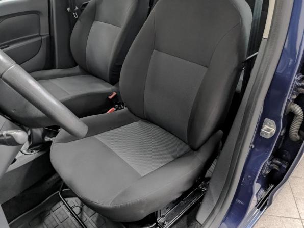 Renault Logan II Рестайлинг с пробегом 2019 года, цена 899 000 рублей, 53537 км, седан, Автокод Объявления