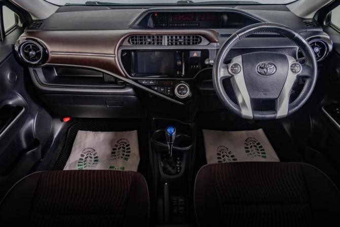 Toyota Aqua I Рестайлинг с пробегом 2017 года, цена 1 149 000 рублей, 54300 км, хэтчбек, Автокод Объявления