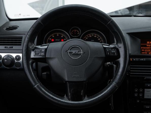 Opel Astra H Рестайлинг с пробегом 2010 года, цена 670 000 рублей, 204839 км, седан, Автокод Объявления