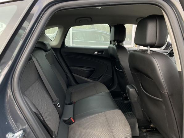 Opel Astra J Рестайлинг с пробегом 2012 года, цена 749 000 рублей, 237345 км, хэтчбек, Автокод Объявления