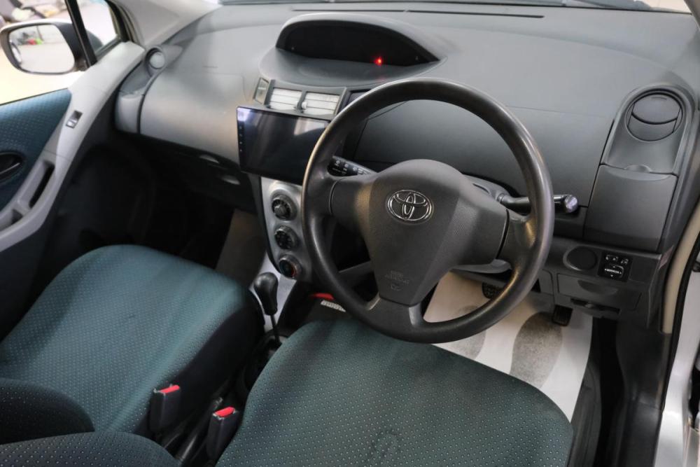 Toyota Vitz II (XP90) Омск  - изображение 11