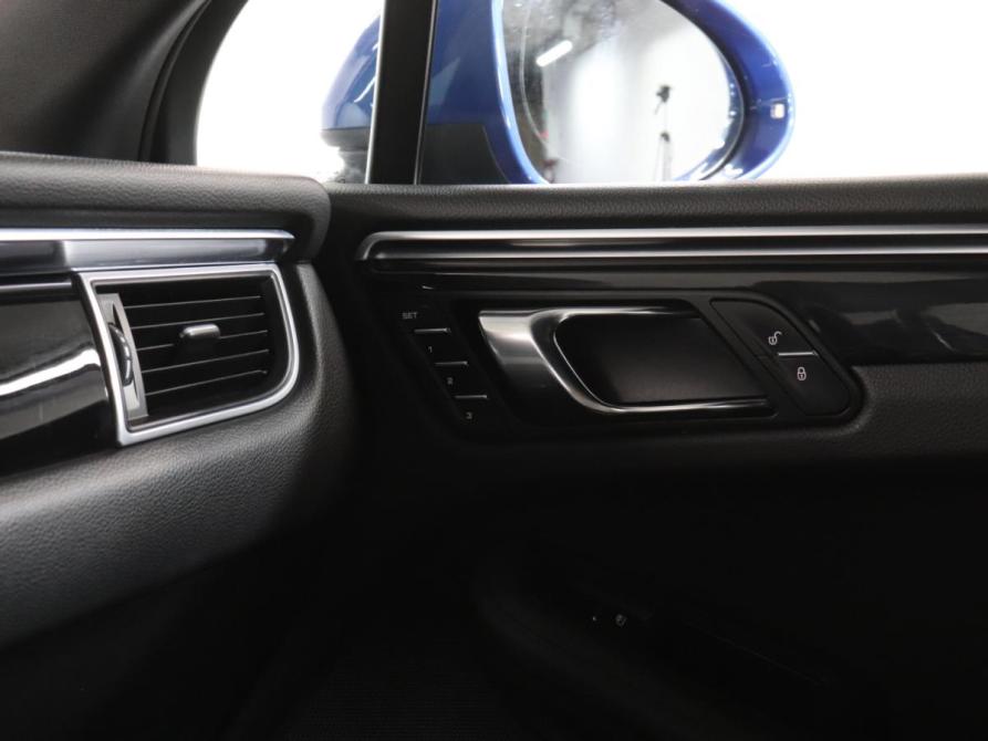 Porsche Macan I Москва  - изображение 21