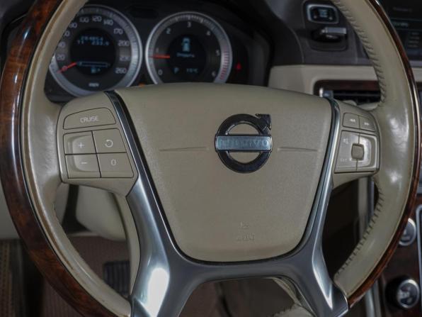 Volvo XC70 II с пробегом 2011 года, цена 1 549 000 рублей, 284854 км, универсал, Автокод Объявления