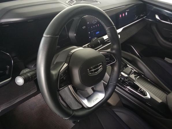 Geely Monjaro I с пробегом 2024 года, цена 3 300 000 рублей, 40168 км, внедорожник, Автокод Объявления