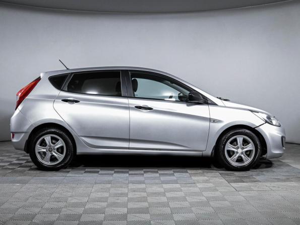 Hyundai Solaris I с пробегом 2014 года, цена 590 000 рублей, 298104 км, хэтчбек, Автокод Объявления