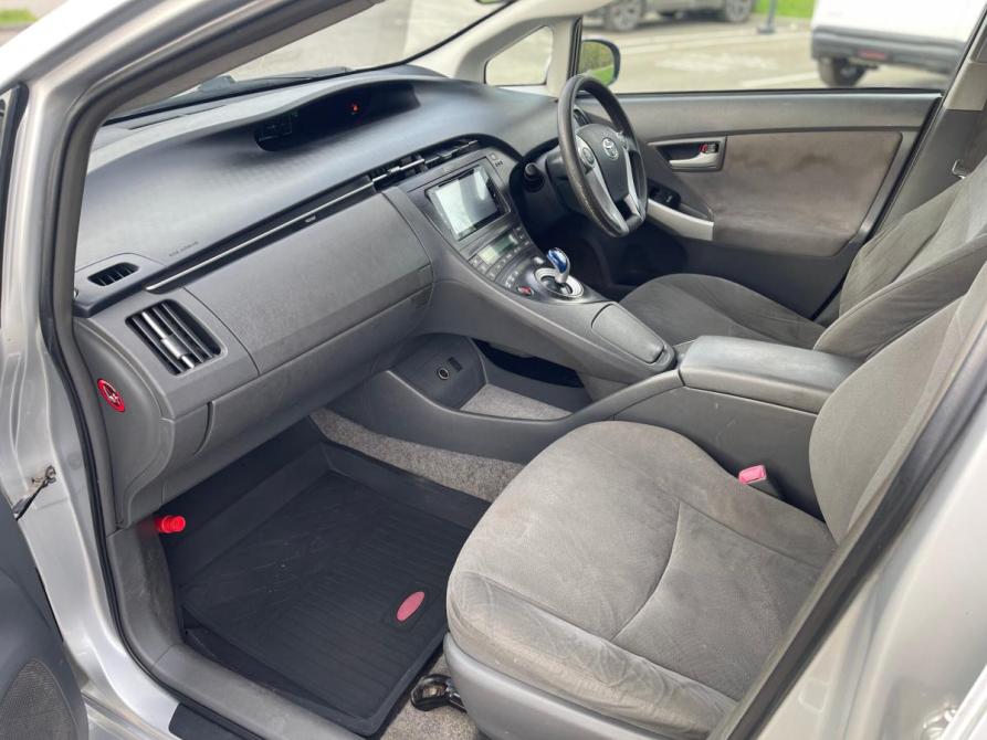 Toyota Prius III (XW30) Томск  - изображение 12