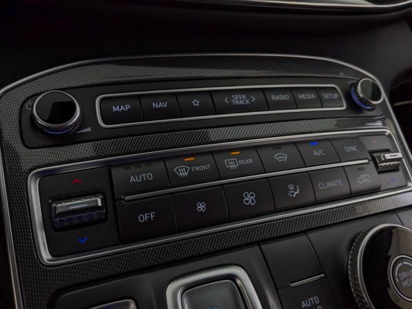Hyundai Santa Fe IV Рестайлинг с пробегом 2021 года, цена 3 685 000 рублей, 51141 км, внедорожник, Автокод Объявления