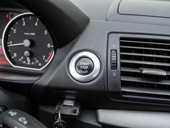 BMW 1 серии I (E81/E82/E87/E88) Рестайлинг с пробегом 2010 года, цена 870 000 рублей, 231964 км, хэтчбек, Автокод Объявления