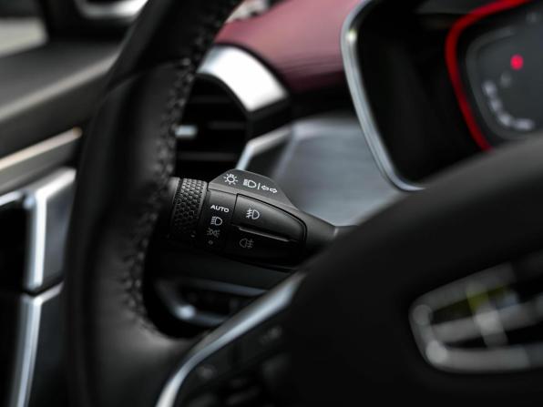 Geely Coolray I с пробегом 2023 года, цена 2 040 000 рублей, 37870 км, внедорожник, Автокод Объявления