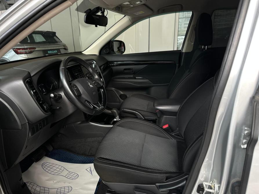 Mitsubishi Outlander III Рестайлинг 3 Санкт-Петербург  - изображение 14