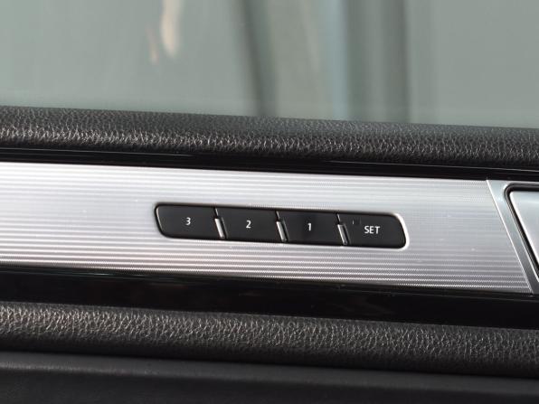 Volkswagen Touareg II Рестайлинг с пробегом 2015 года, цена 2 674 997 рублей, 252497 км, внедорожник, Автокод Объявления