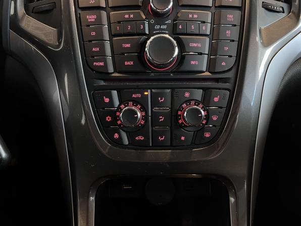 Opel Astra J Рестайлинг с пробегом 2013 года, цена 870 000 рублей, 98605 км, хэтчбек, Автокод Объявления