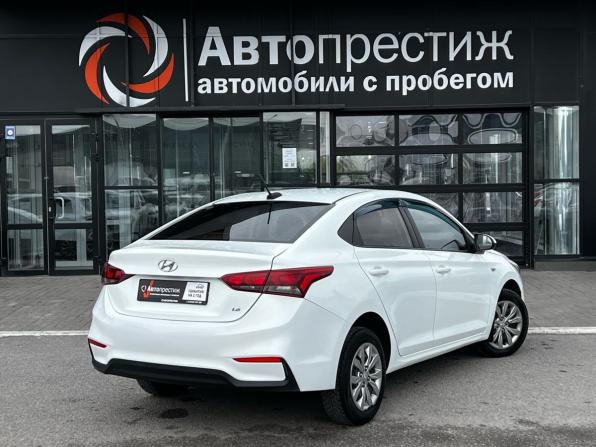 Hyundai Solaris II с пробегом 2019 года, цена 960 000 рублей, 186111 км, седан, Автокод Объявления