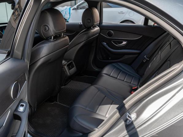Mercedes-Benz C-Класс IV (W205) Рестайлинг с пробегом 2018 года, цена 2 990 000 рублей, 105753 км, седан, Автокод Объявления