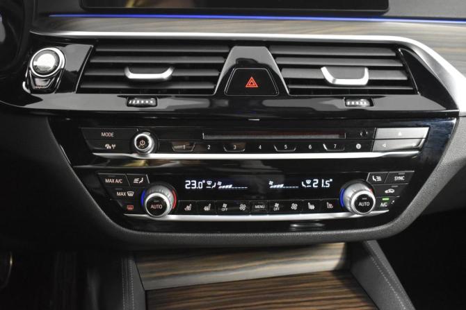 BMW 5 серии VII (G30/G31/G38) с пробегом 2019 года, цена 4 429 900 рублей, 101578 км, седан, Автокод Объявления