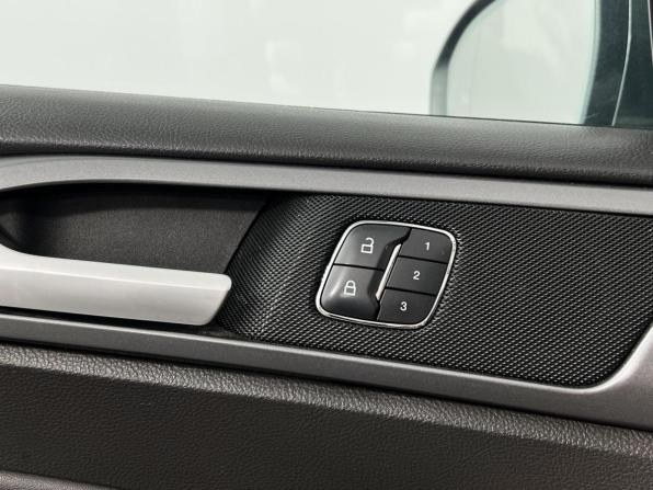 Ford Mondeo V с пробегом 2019 года, цена 1 575 900 рублей, 248791 км, седан, Автокод Объявления