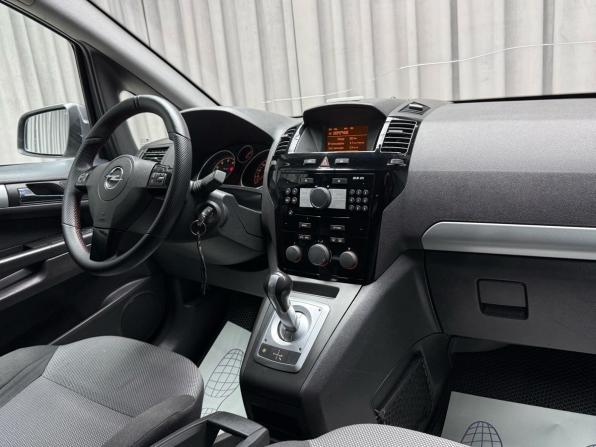 Opel Zafira B Рестайлинг с пробегом 2011 года, цена 729 000 рублей, 143900 км, компактвэн, Автокод Объявления