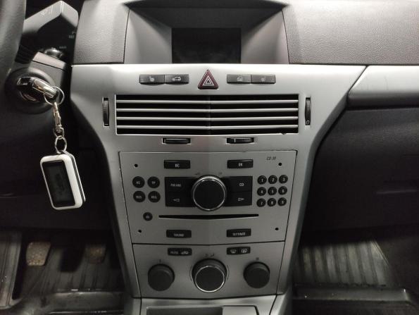 Opel Astra H Рестайлинг с пробегом 2013 года, цена 575 000 рублей, 146244 км, седан, Автокод Объявления
