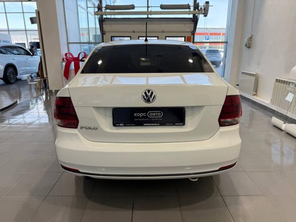 Volkswagen Polo V Рестайлинг с пробегом 2016 года, цена 850 000 рублей, 127117 км, седан, Автокод Объявления