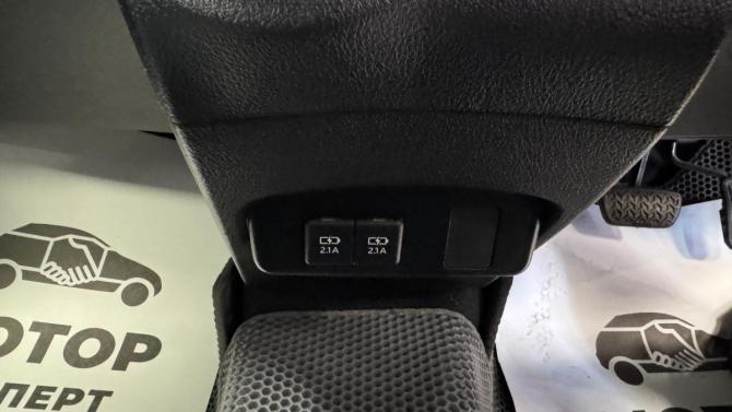 Toyota Sienta II Рестайлинг с пробегом 2019 года, цена 1 275 000 рублей, 106888 км, минивэн, Автокод Объявления