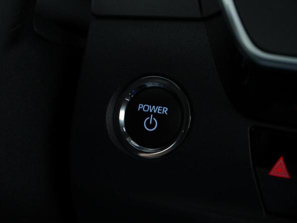 Toyota Camry IX (XV80) China Market с пробегом 2026 года, цена 4 247 077 рублей, 38 км, седан, Автокод Объявления