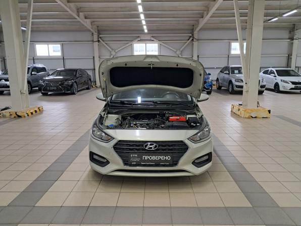 Hyundai Solaris II с пробегом 2018 года, цена 1 355 000 рублей, 150200 км, седан, Автокод Объявления