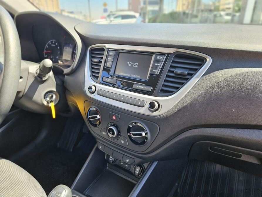 Hyundai Solaris II Санкт-Петербург  - изображение 13