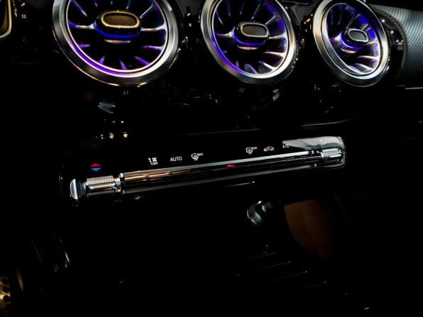 Mercedes-Benz CLA II (C118 X118) с пробегом 2022 года, цена 3 960 000 рублей, 44200 км, седан, Автокод Объявления