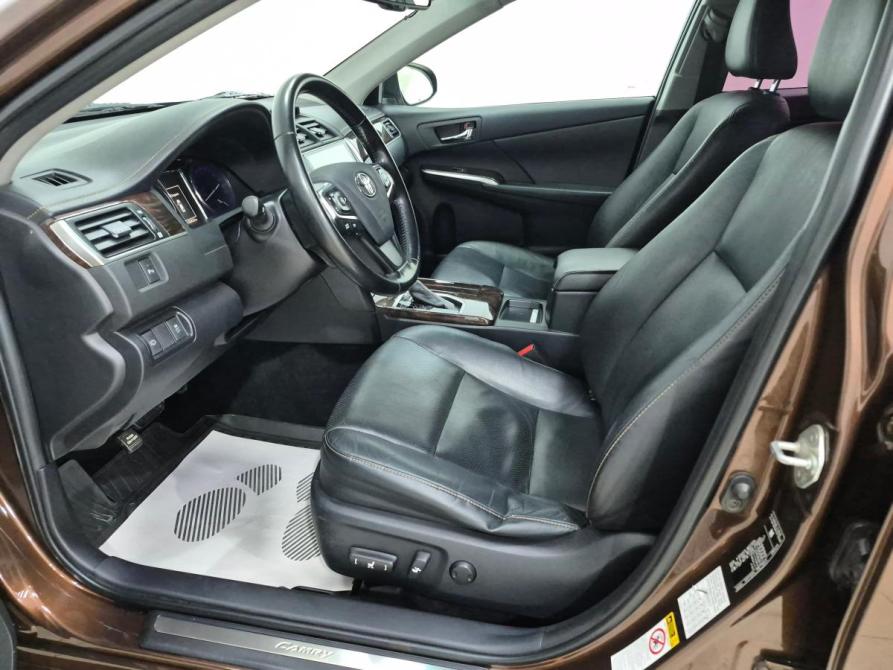Toyota Camry VII (XV50) Рестайлинг 2 Альметьевск  - изображение 12