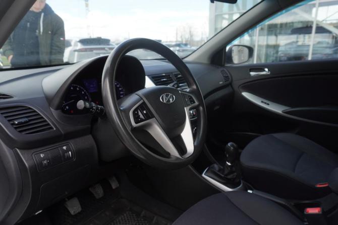 Hyundai Solaris I с пробегом 2013 года, цена 699 000 рублей, 268929 км, хэтчбек, Автокод Объявления