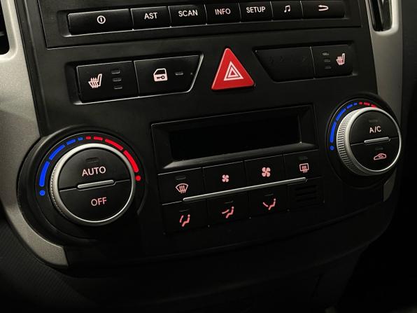 Kia Ceed I Рестайлинг с пробегом 2011 года, цена 622 000 рублей, 183001 км, универсал, Автокод Объявления