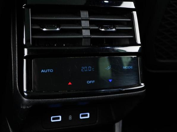 Geely Monjaro I с пробегом 2023 года, цена 3 423 999 рублей, 43356 км, внедорожник, Автокод Объявления