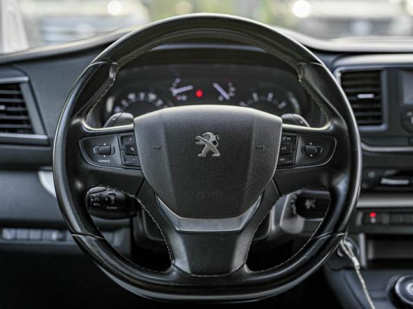 Peugeot Traveller I с пробегом 2018 года, цена 2 225 000 рублей, 228545 км, минивэн, Автокод Объявления