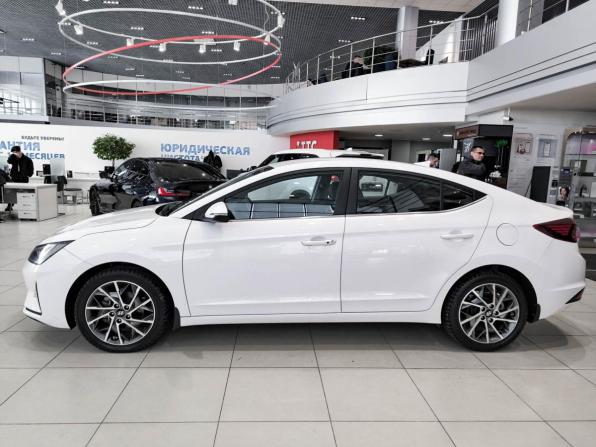 Hyundai Elantra VI (AD) Рестайлинг с пробегом 2019 года, цена 1 850 000 рублей, 60885 км, седан, Автокод Объявления