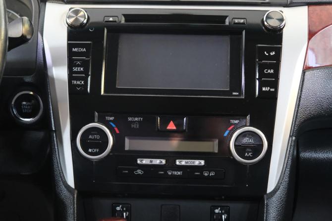 Toyota Camry VII (XV50) с пробегом 2012 года, цена 1 729 000 рублей, 330000 км, седан, Автокод Объявления