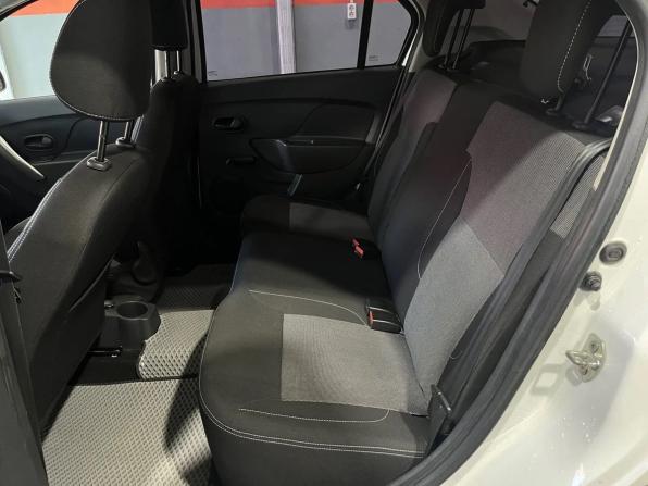 Renault Logan II Рестайлинг с пробегом 2022 года, цена 1 096 000 рублей, 122500 км, седан, Автокод Объявления