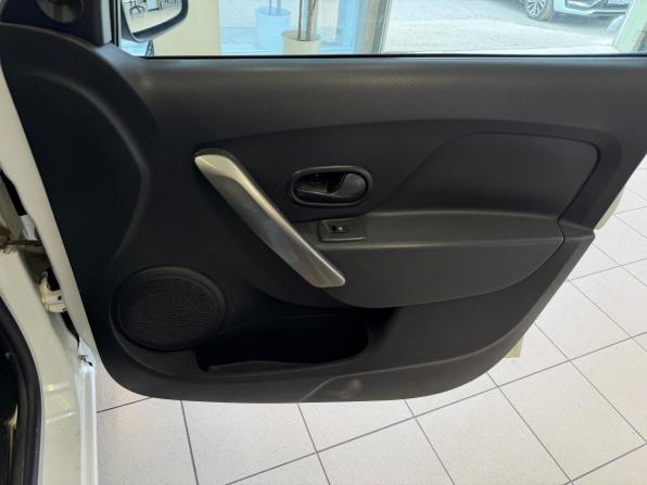 Renault Logan II с пробегом 2017 года, цена 480 000 рублей, 179152 км, седан, Автокод Объявления