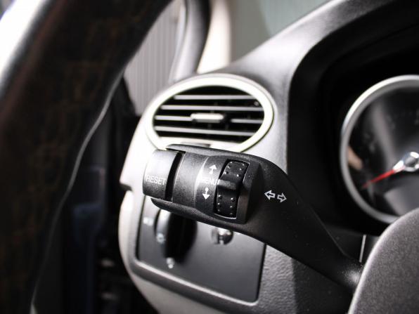 Ford Focus II Рестайлинг с пробегом 2011 года, цена 900 000 рублей, 76076 км, седан, Автокод Объявления