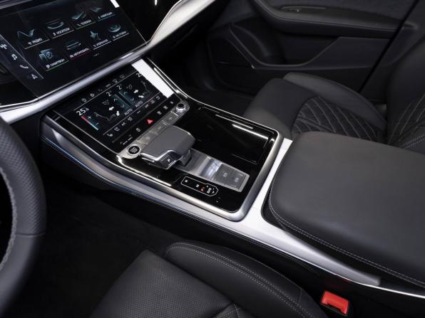 Audi Q8 I (4M) Рестайлинг с пробегом 2025 года, цена 13 600 000 рублей, 50 км, внедорожник, Автокод Объявления