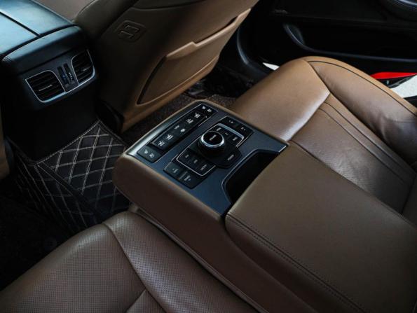 Hyundai Genesis II с пробегом 2015 года, цена 1 500 000 рублей, 243057 км, седан, Автокод Объявления